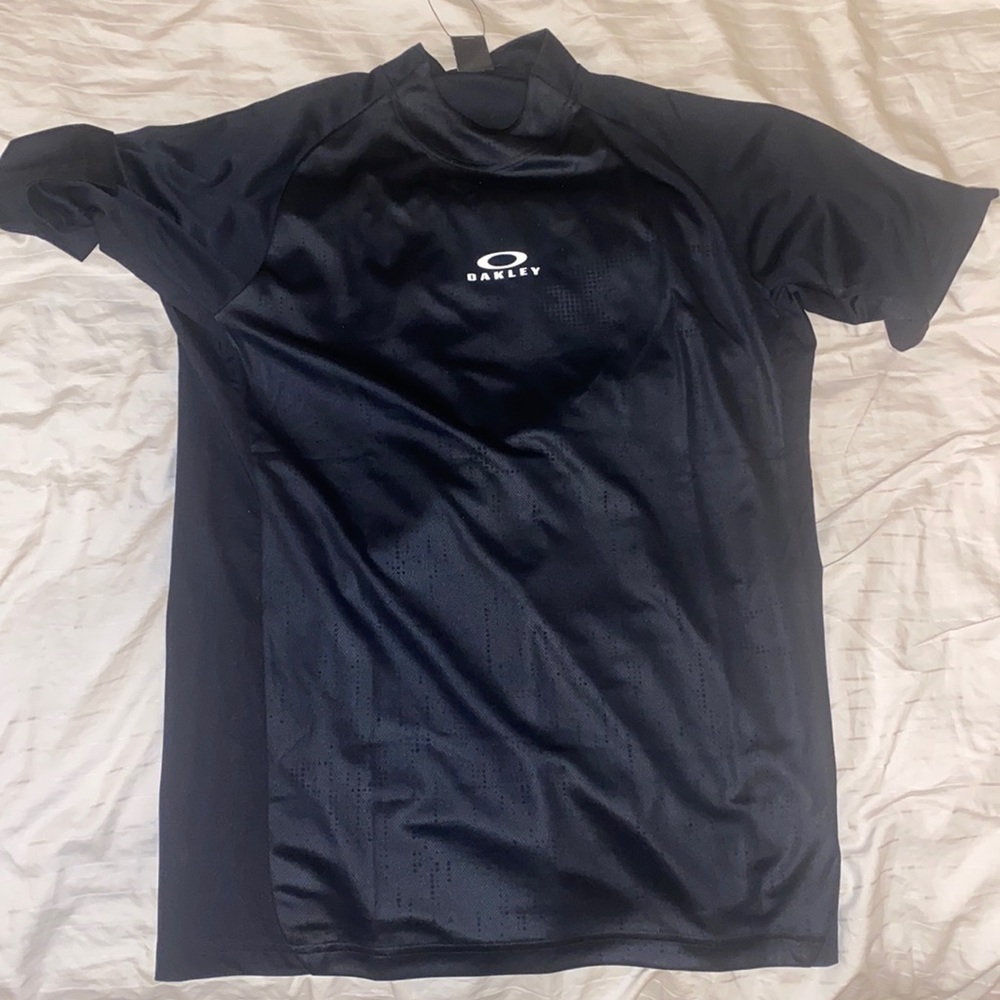 Oakley shirt